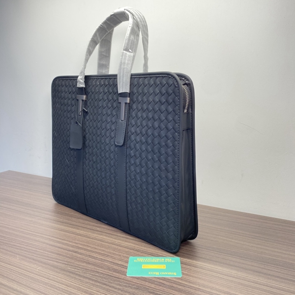 ボッテガヴェネタバッグ側面デザイン